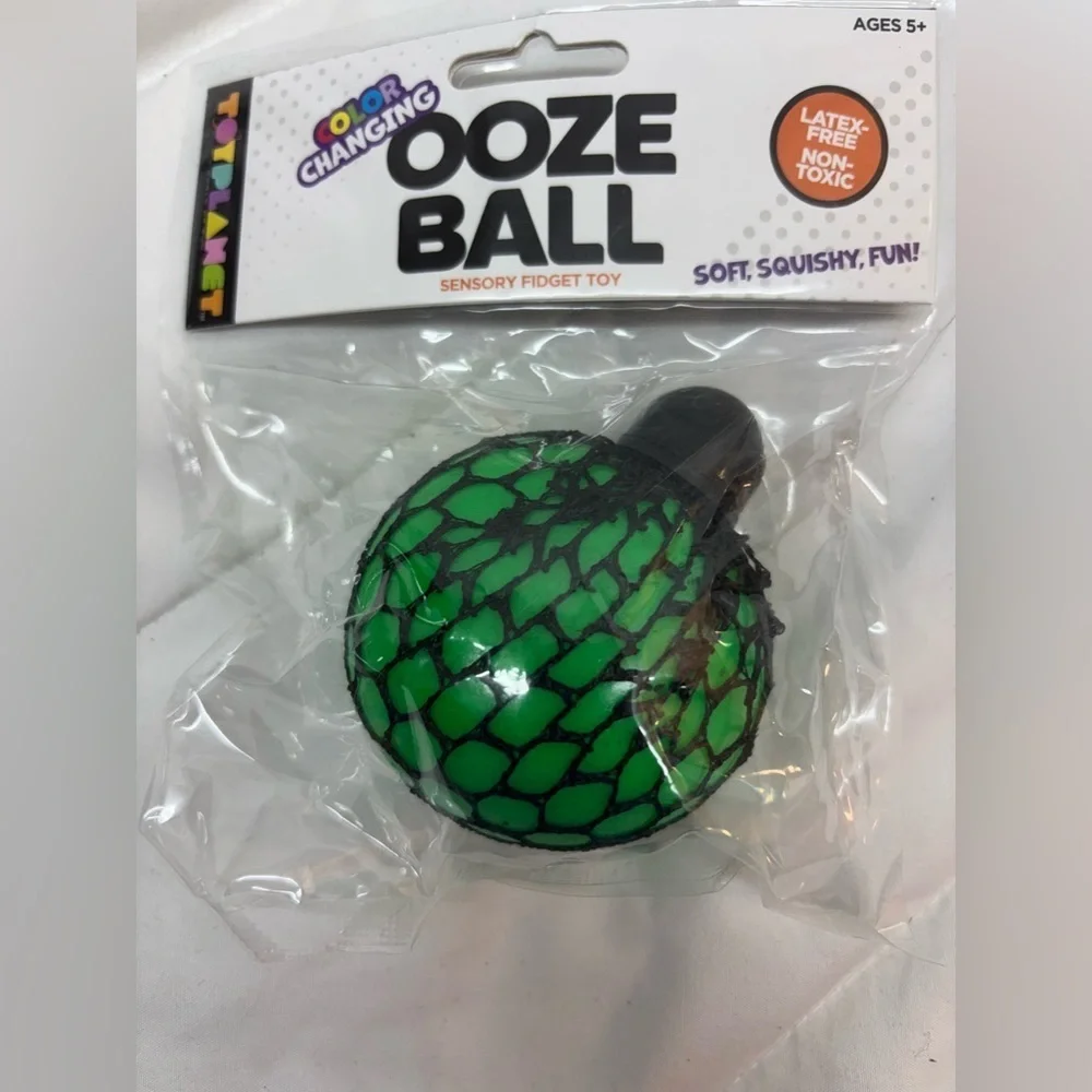 NWT Color Changing Ooze Ball Sensory Fidget Toy- Toy Planet yellow and green